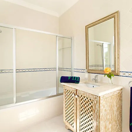 Sleeps 6 Air Con Willa Agostos