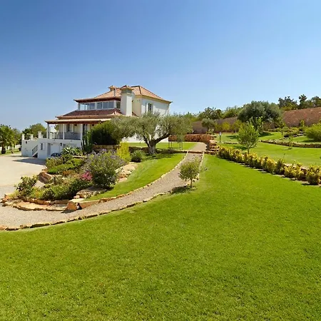 Sleeps 6 Air Con *