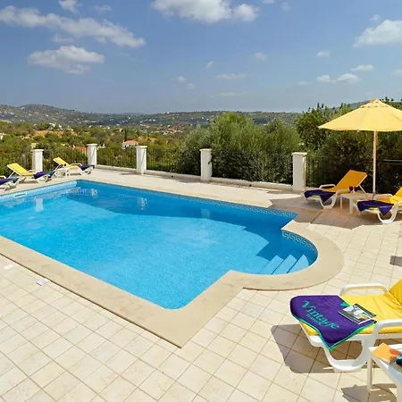 Villa Sleeps 6 Air Con Agostos